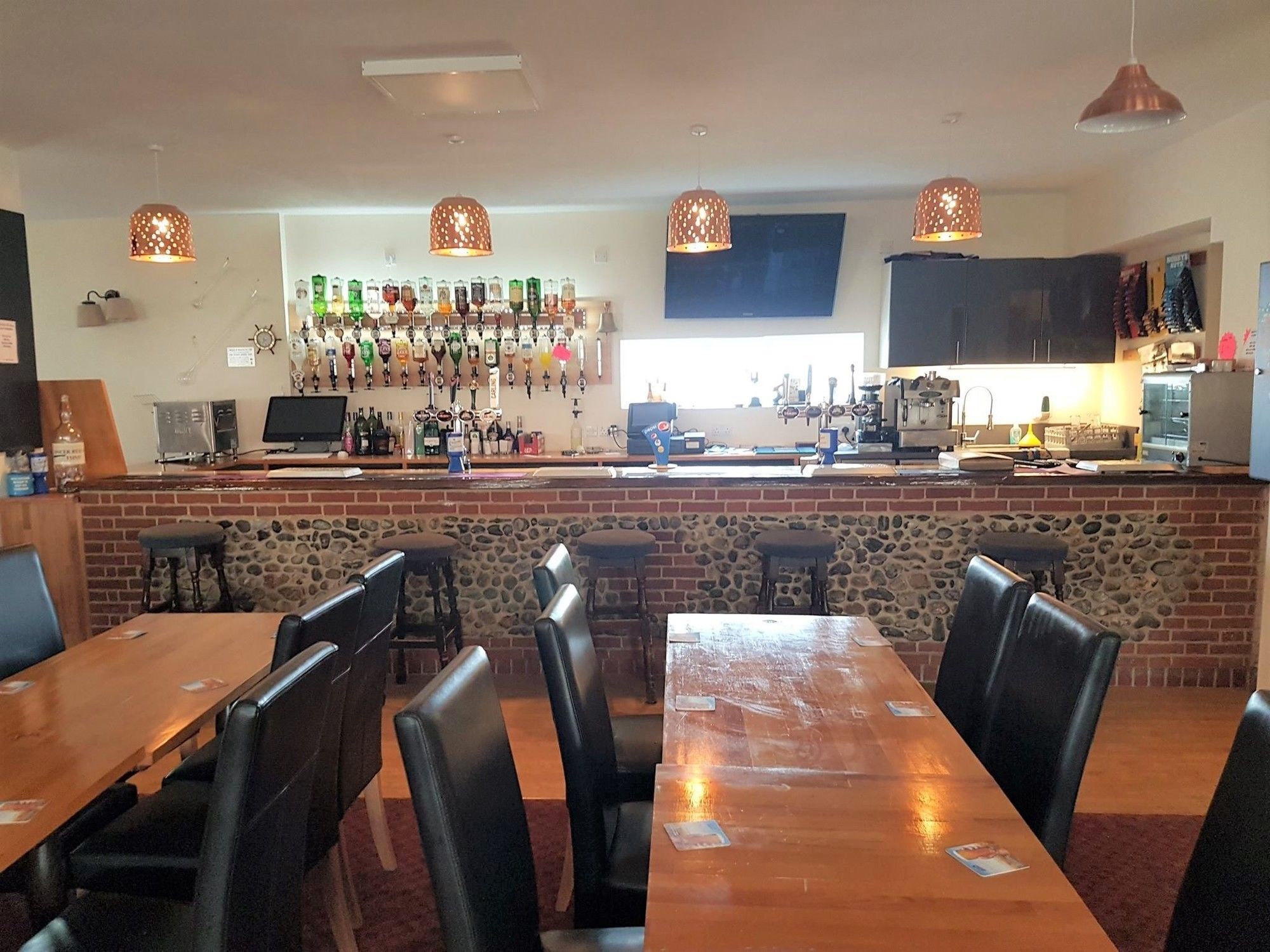 The Cliff Top Inn Bacton  ภายนอก รูปภาพ